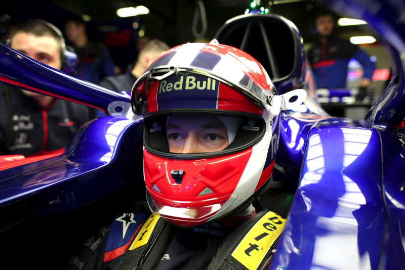 Il russo Kvyat diventa italiano per il sedile gara